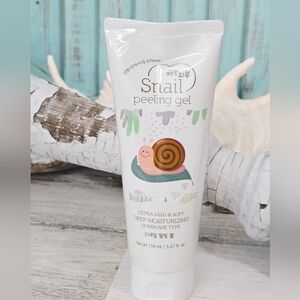 NEW Korean Snail Peeling Gel - Deep Moisturizing Gentle Exfoliator